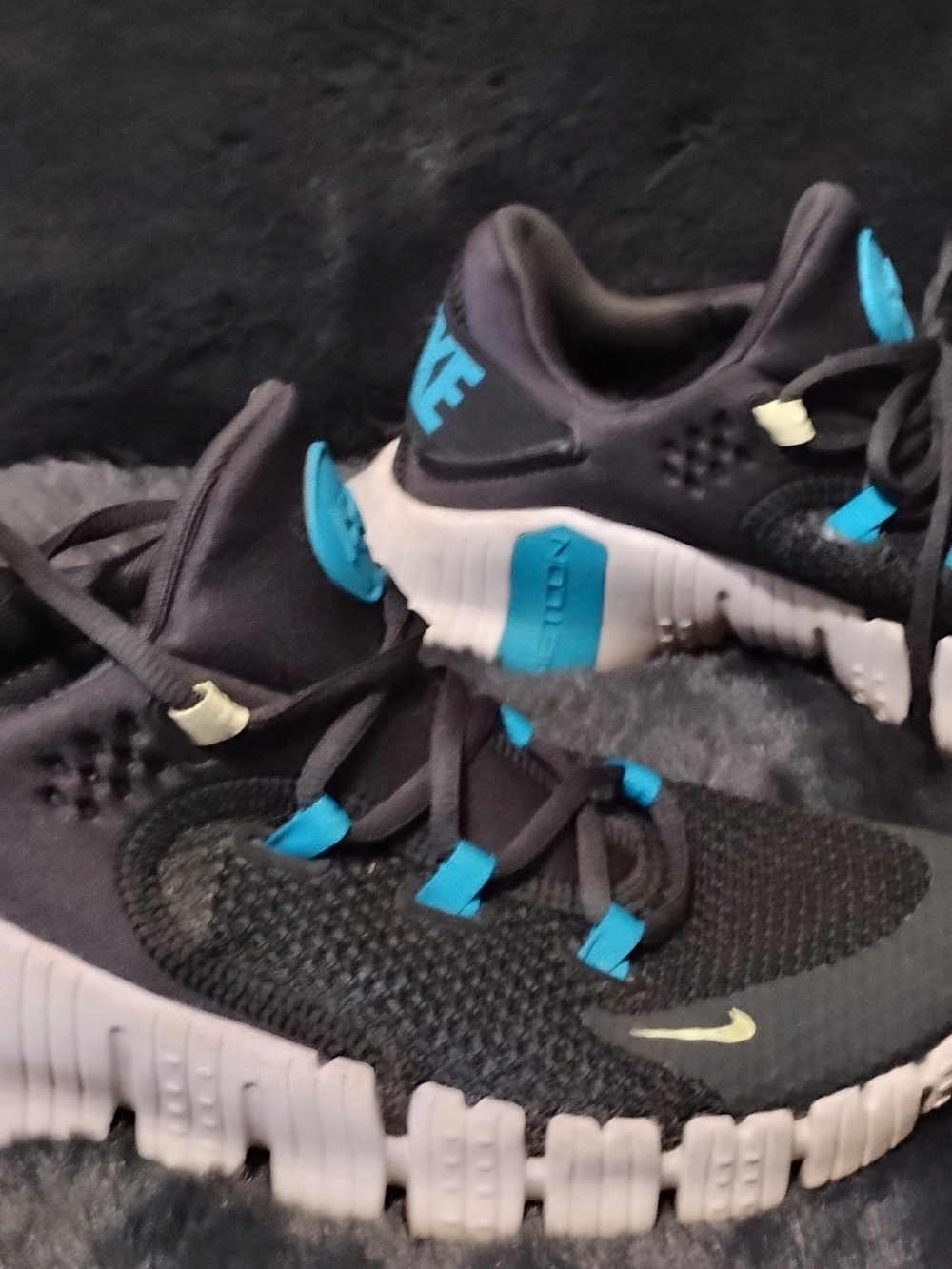 Nike Black and Teal Flex-Style Athletic Sneakers
